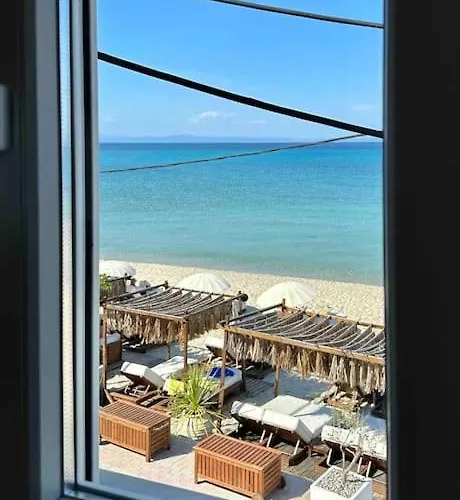 Apartment Anemomylos By The Sea